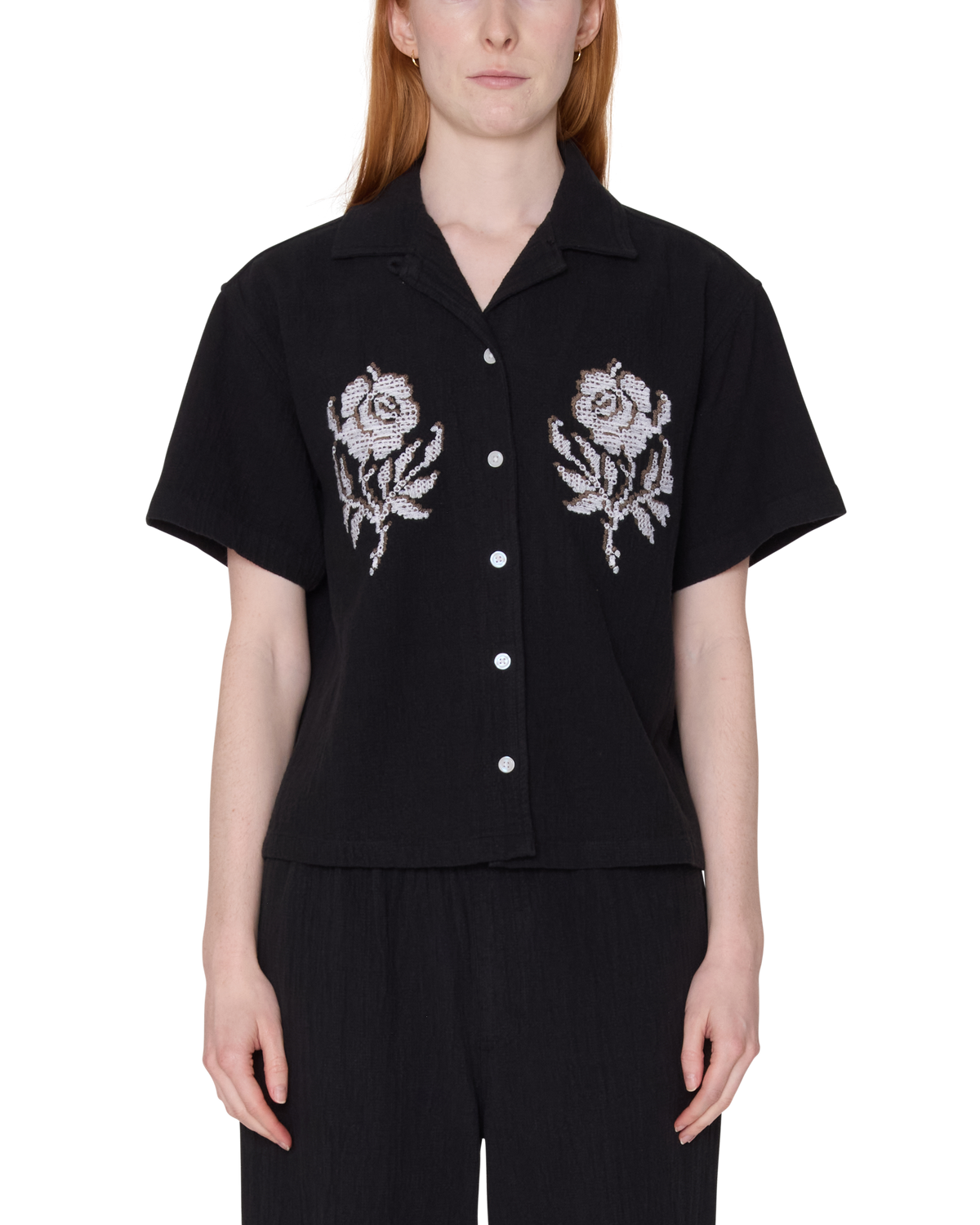 ROSES EMBELLISHED SS SHIRT - OFF BLACK