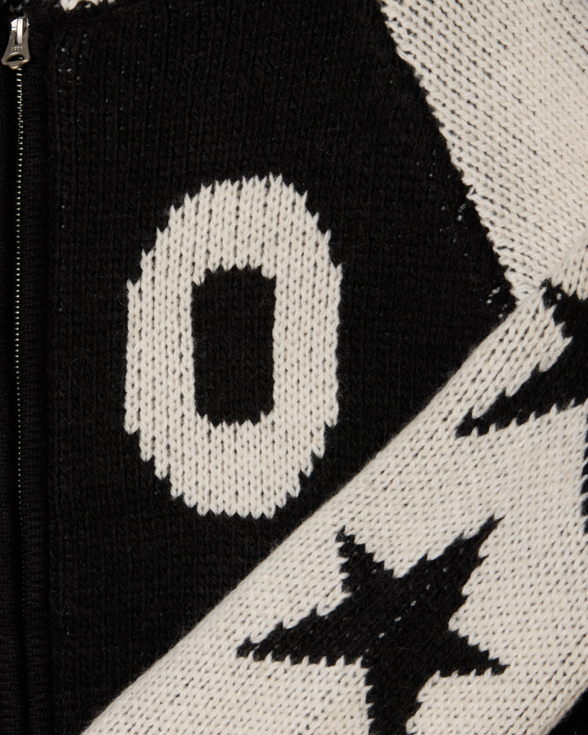 OBEY INT. COWICHAN SWEATER - BLACK